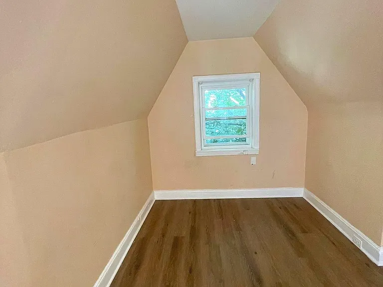3215 Summer St — Photo 48