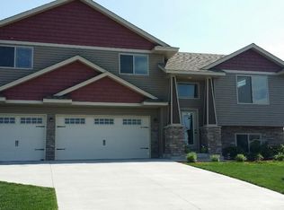 1767 Hidden Trl, Mayer, MN 55360