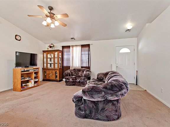 5th image of 801 W Basin Ave