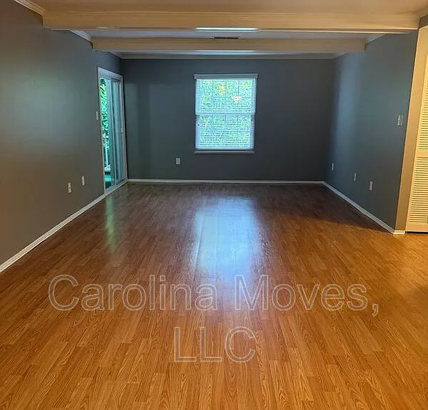 925 Cleveland St #102 — Photo 24