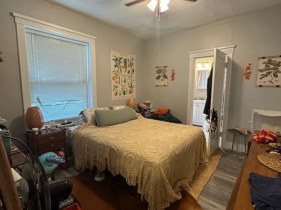 4th image of 2700 N Sacramento Ave APT 1A