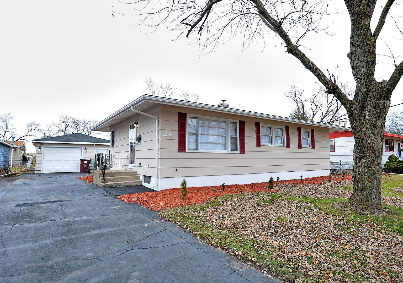 24 Arrowhead Dr, Thornton, IL 60476 Zillow