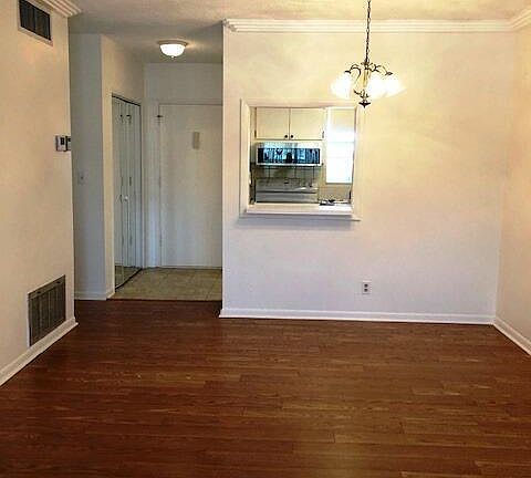 3rd image of 1115 Lake Terrace #210