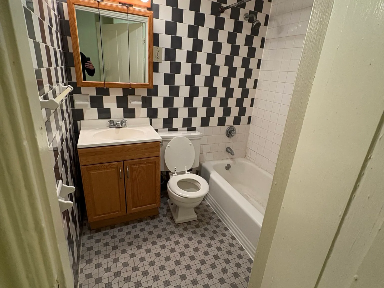 1 bed, 600 sqft, $2,700 — Photo 4