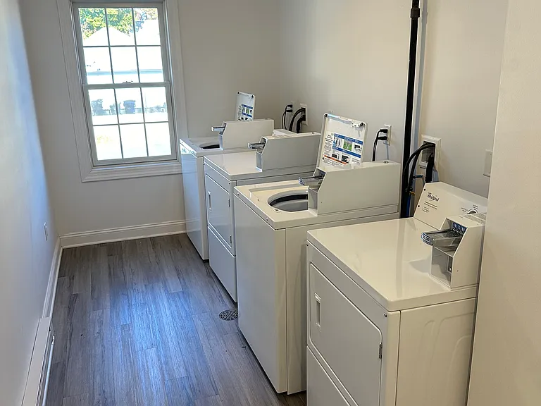 285 Parker Ave #3B — Photo 7