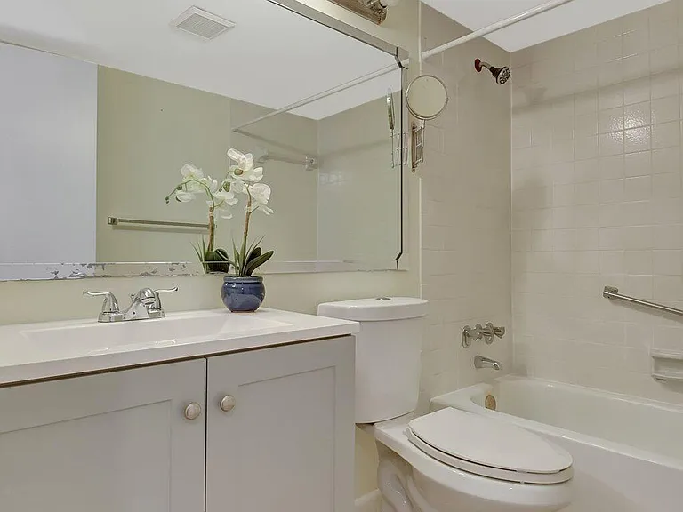616 Sea Pine Way #C2 — Photo 26