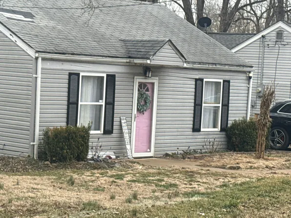 211 Twin Dr, Caseyville, IL 62232