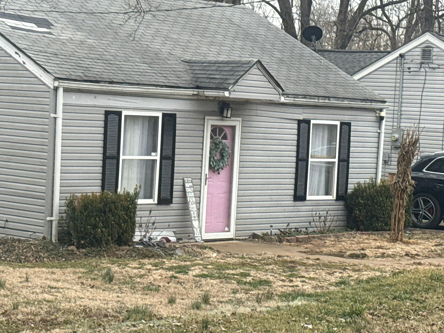 211 Twin Dr photo 1