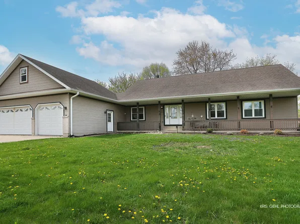 600 Meadow Ln, Winthrop Harbor, IL 60096