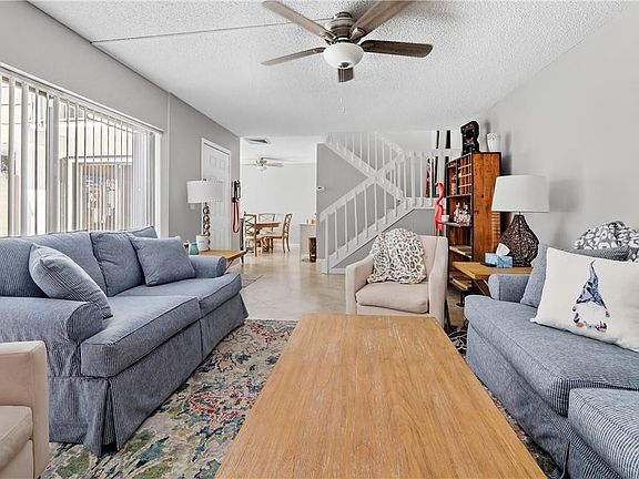 4th image of 5851 SE Riverboat Drive #421