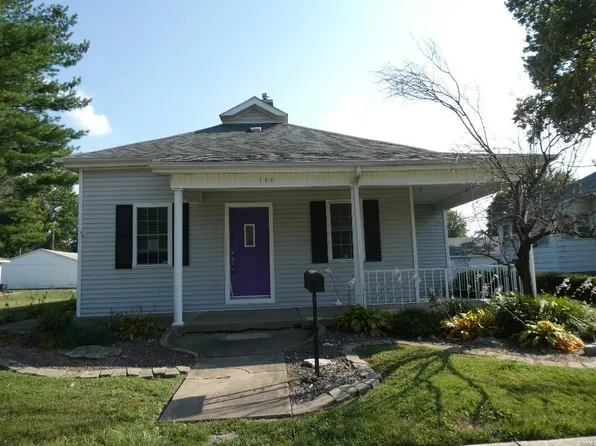 144 W Rowe St, Roodhouse, IL 62082