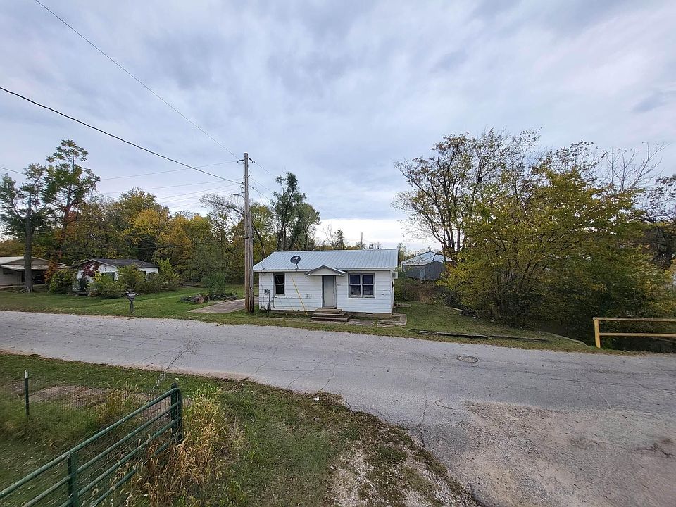 1st image of 8885 Park Street