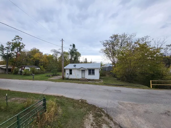8885 Park Street, Birch Tree, MO 65438