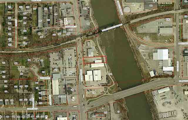 1st image of 620 S Riverside Dr