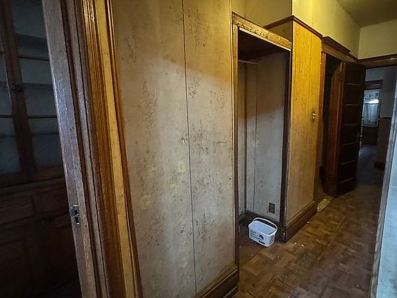 3rd image of 430 Pine St #1