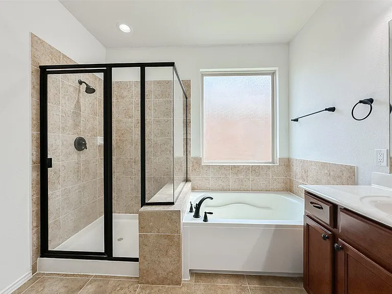 25322 Alverstone Dr — Photo 16
