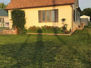 405 Long St, Quinter, KS 67752