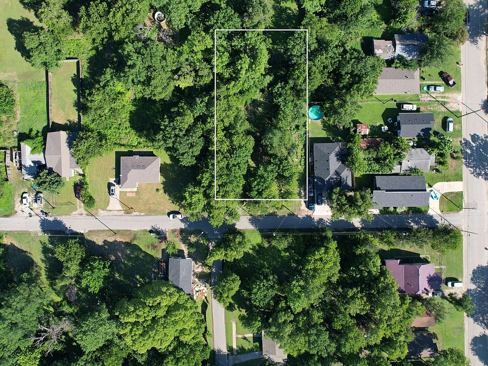 1st image of 715 E 2nd Ave