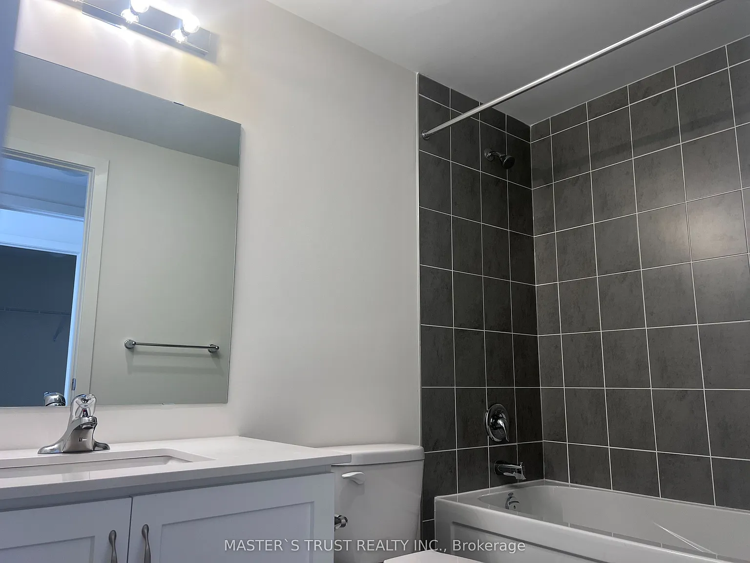 2 bed, $2,750 — Photo 3