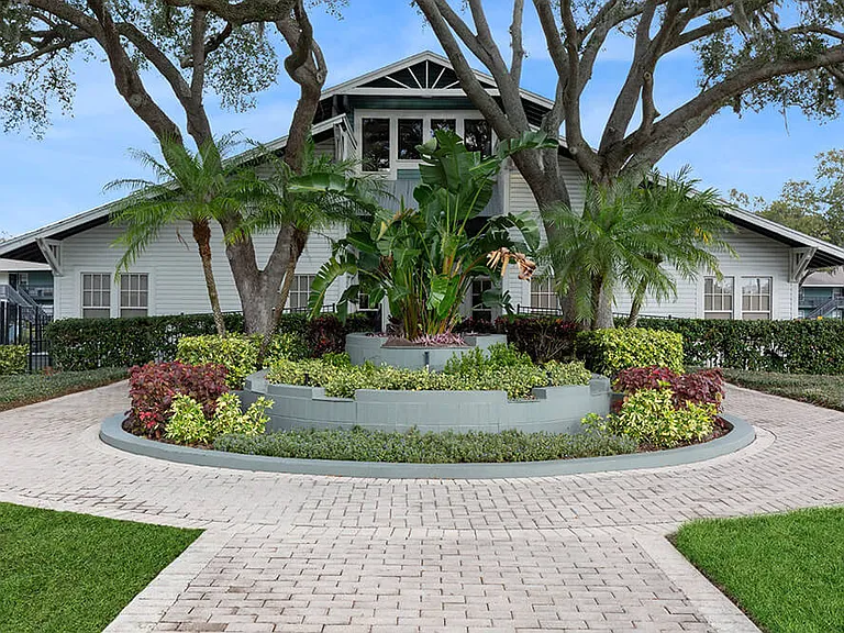 Seven Lakes at Carrollwood — Photo 23