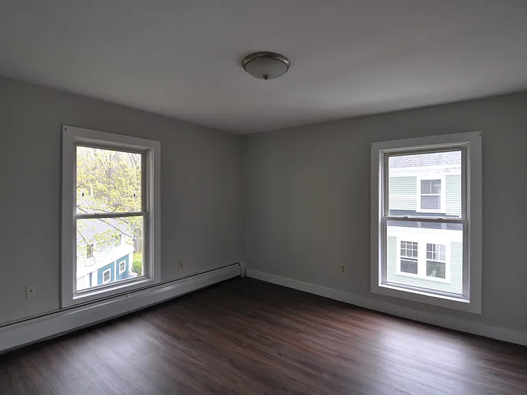 16 Railroad St #2 — Photo 10