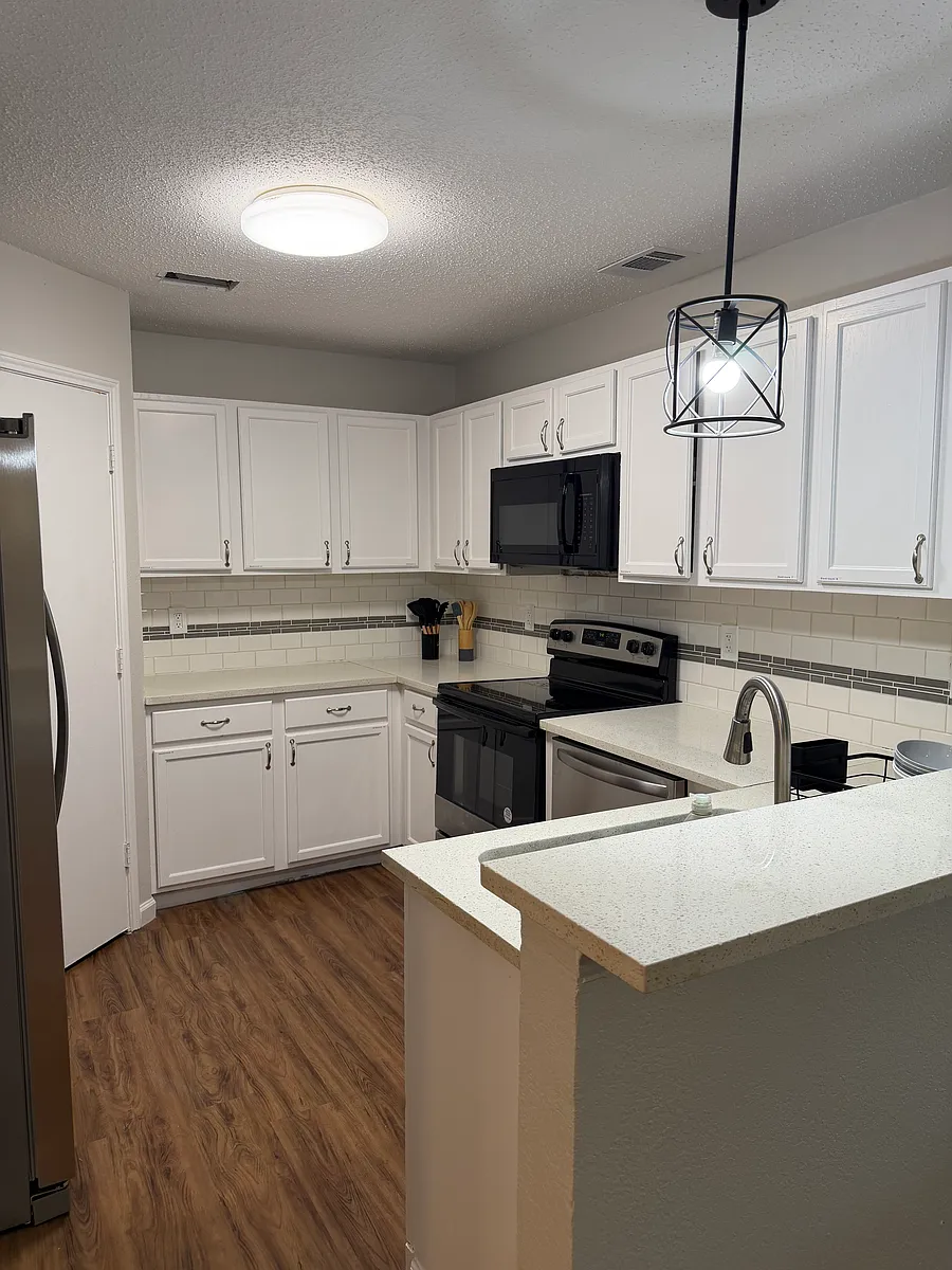 Building Photo - 3412 Knoll Trl
