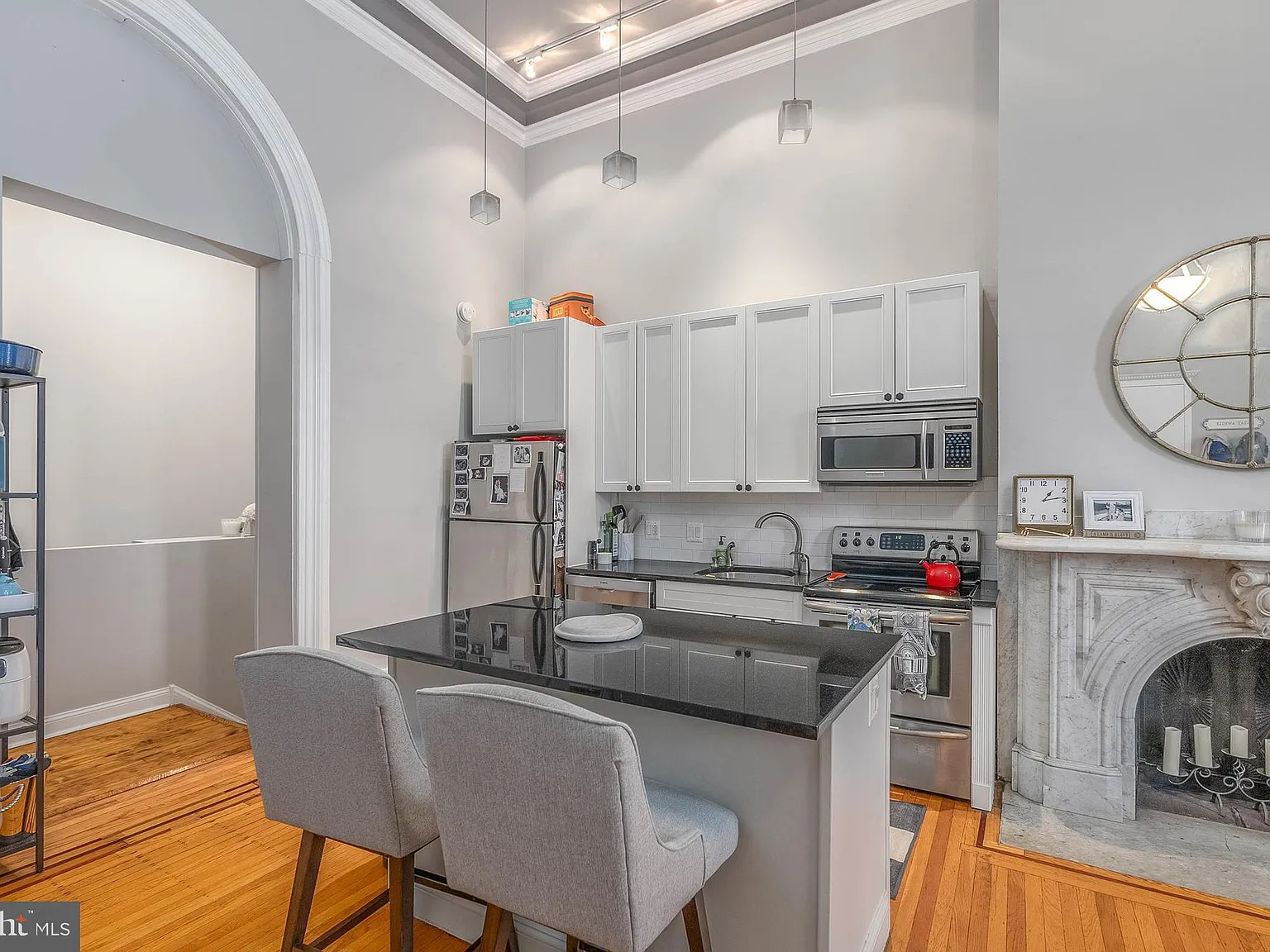 1 bed, 1274 sqft, $2,495 — Photo 4