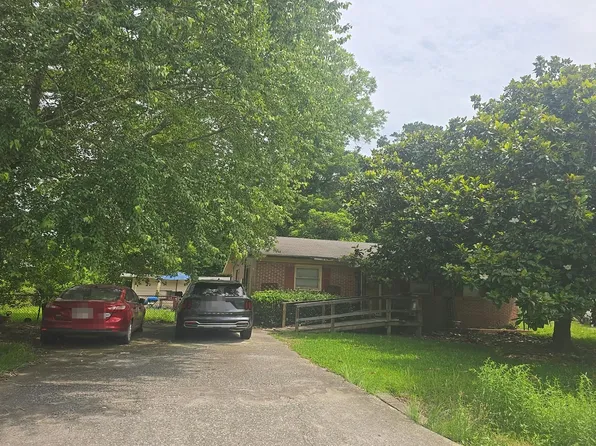 3977 Blair Ct, Macon, GA 31206