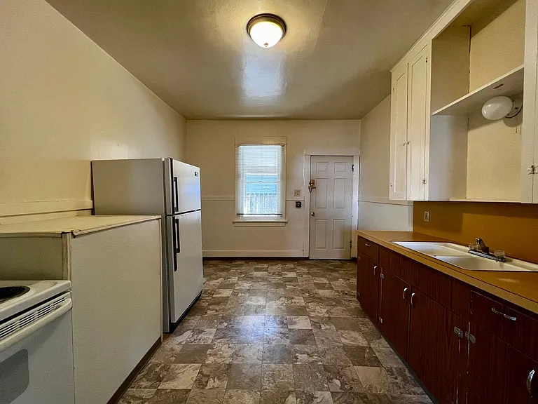 301 S 4th Ave — Photo 7