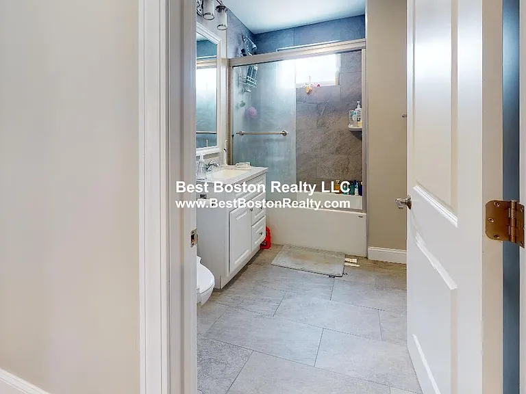 317 Main St #3 — Photo 6