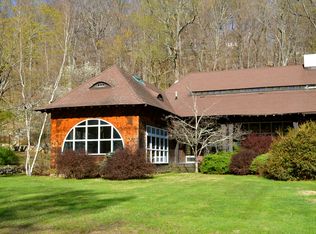 14 Patterson Brook Rd, Tuxedo Park, NY 10987