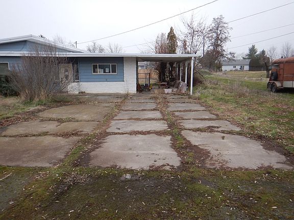 3rd image of 1957 Pleasant St