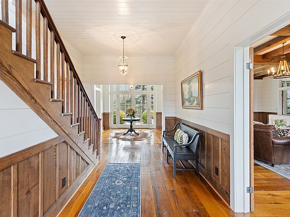 3rd image of 225 Bowery Road