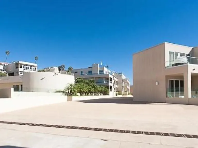 7301 Vista Del Mar Ave #106 — Photo 6