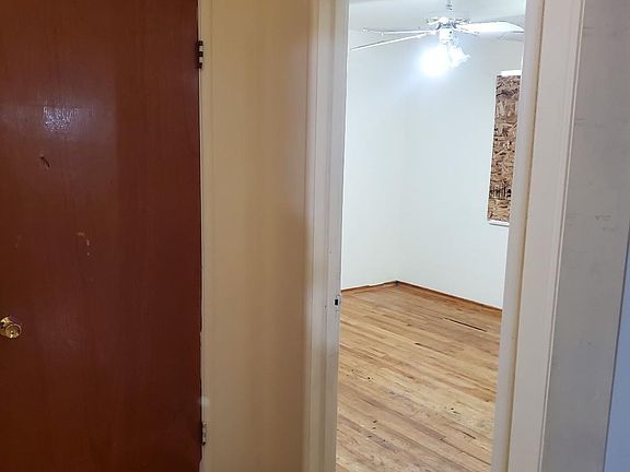 5th image of 2701 Michigan Ave