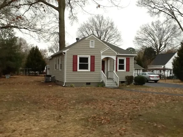 638 Briarfield Rd, Newport News, VA 23605