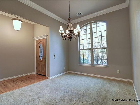 5th image of 16 Stoneykirk Dr