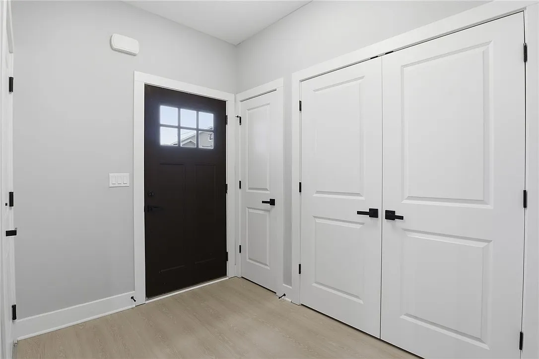 1 bed, 1.0 bath, 820 sqft, $2,120 — Photo 3