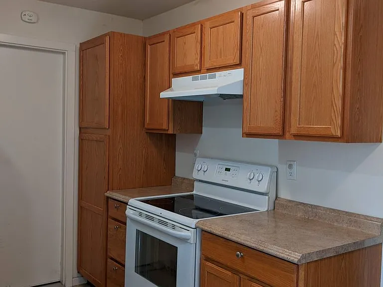 880 & 890 E 37th Ave — Photo 8