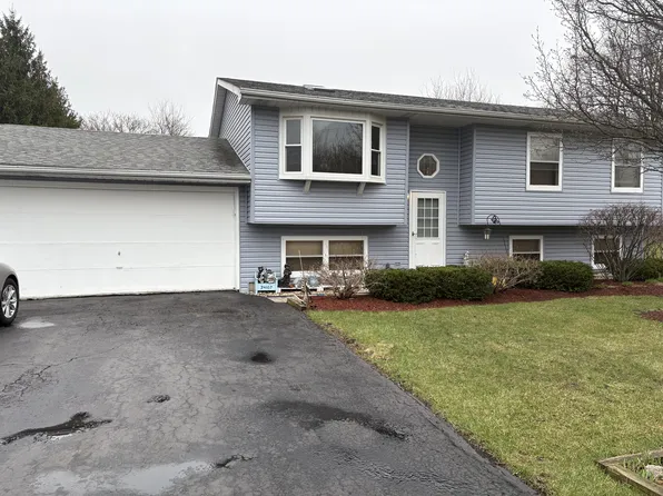 34107 N Fairfield Rd, Round Lake, IL 60073