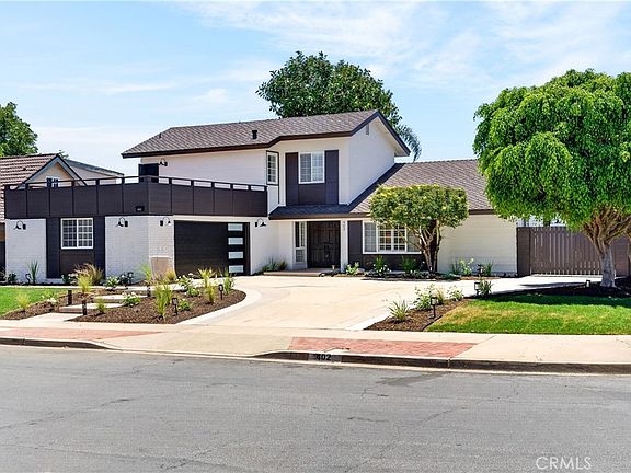 3rd image of 402 Hillcrest Ave
