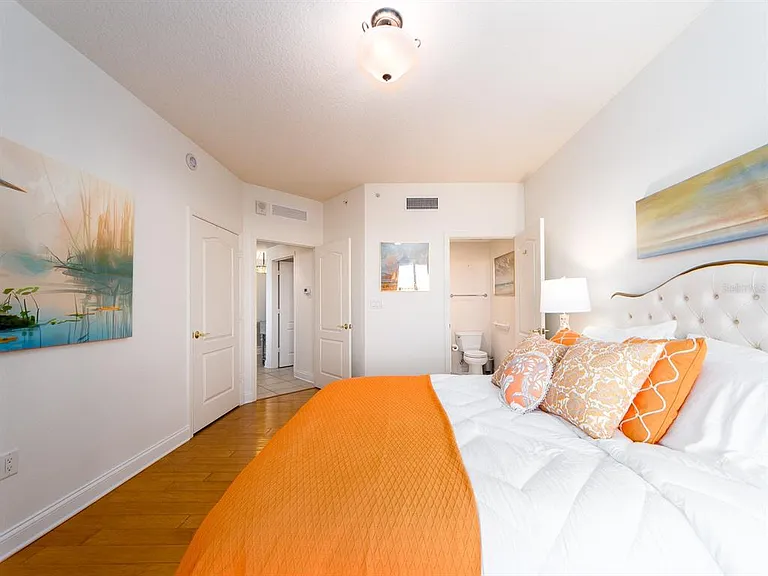521 Mandalay Ave #410 — Photo 30