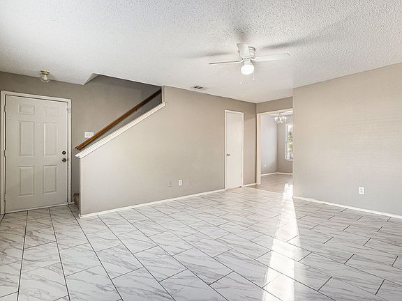 3rd image of 2703 Clayton Oaks Dr