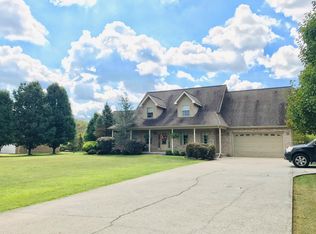 206 Pine Valley Rd, Hazard, KY 41701