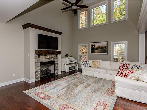 5th image of 11713 Shallow Cove Dr