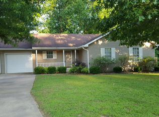 2924 Green Leaf Dr, Union City, TN 38261