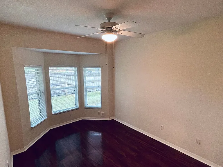 500 Lakescape Ct — Photo 7