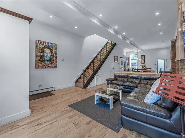 698 Lexington Ave, Brooklyn, NY 11221