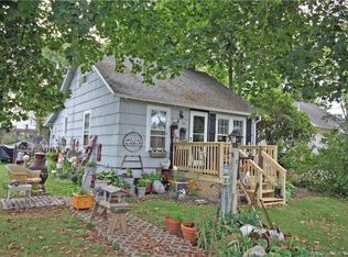 23 Hill St, Old Saybrook, CT 06475