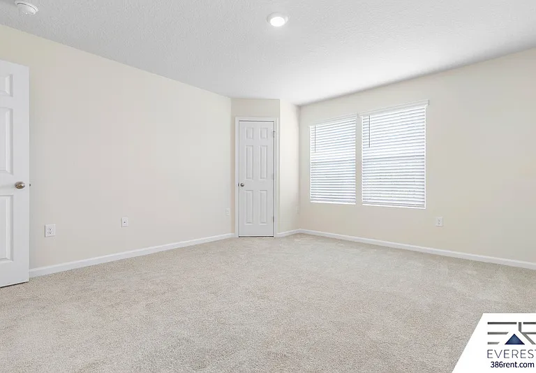 41 Temple Dr — Photo 24